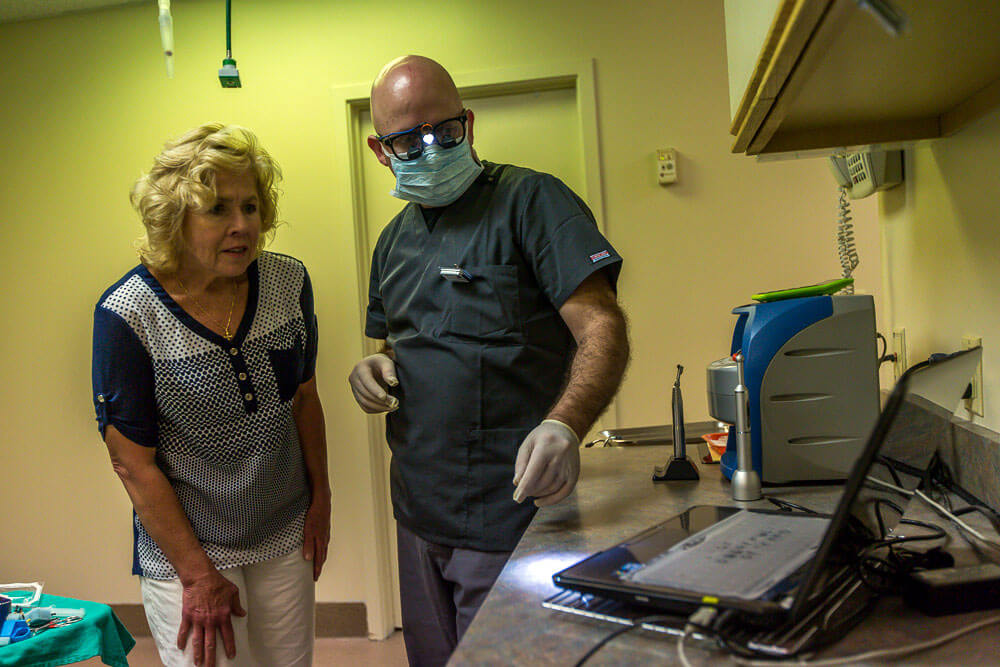 Animal-Dental-Clinic-farcas-owner-rads-review-emergency-home